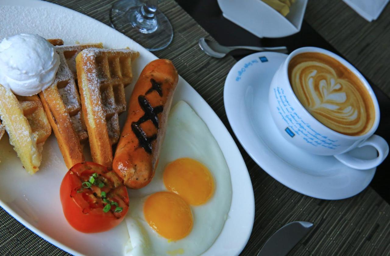Pasig City Wynwood Hotel מראה חיצוני תמונה