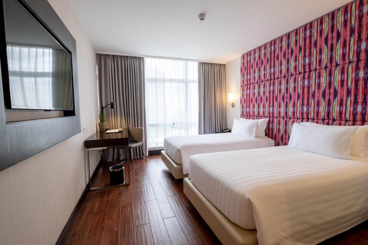 Pasig City Wynwood Hotel מראה חיצוני תמונה