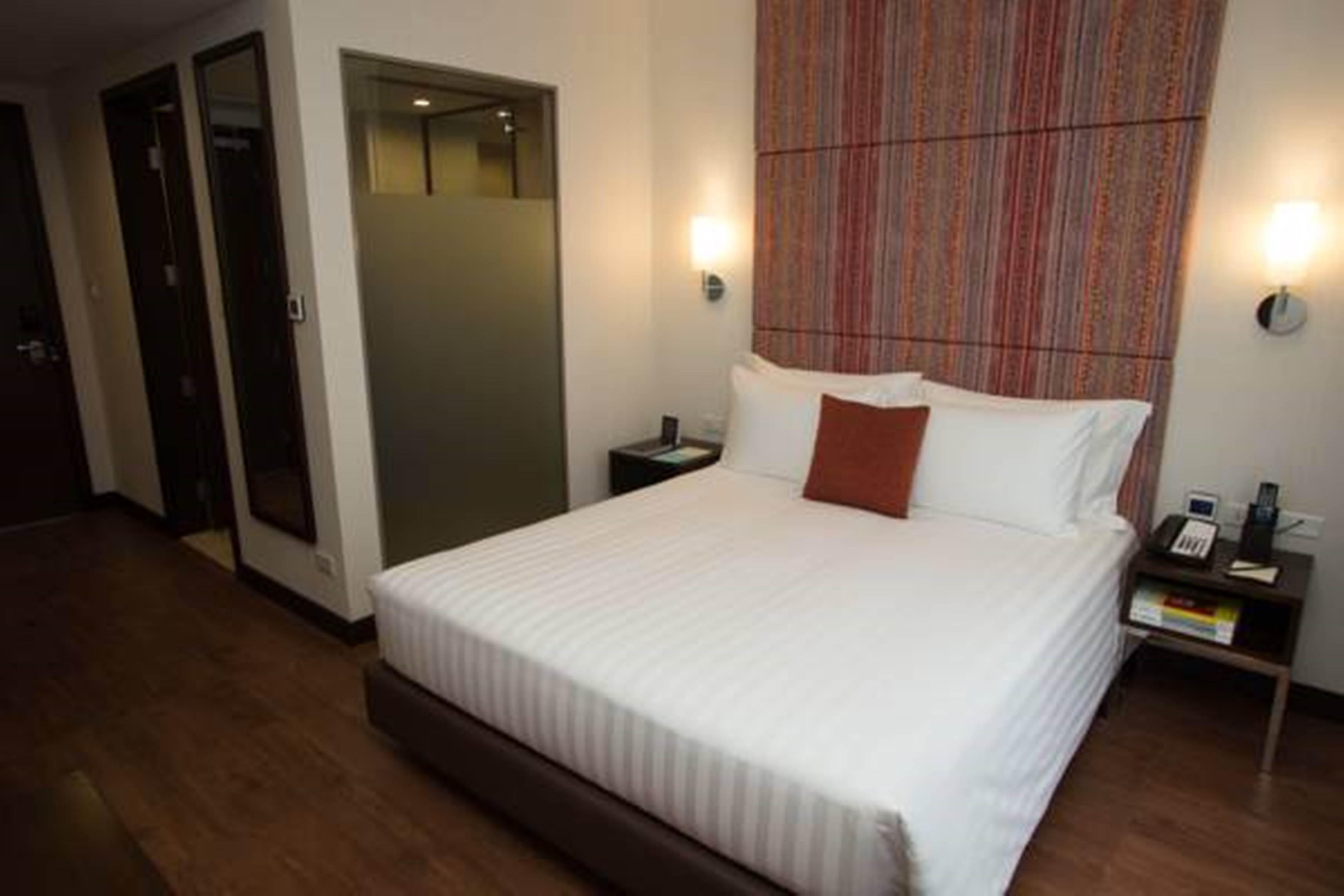 Pasig City Wynwood Hotel מראה חיצוני תמונה
