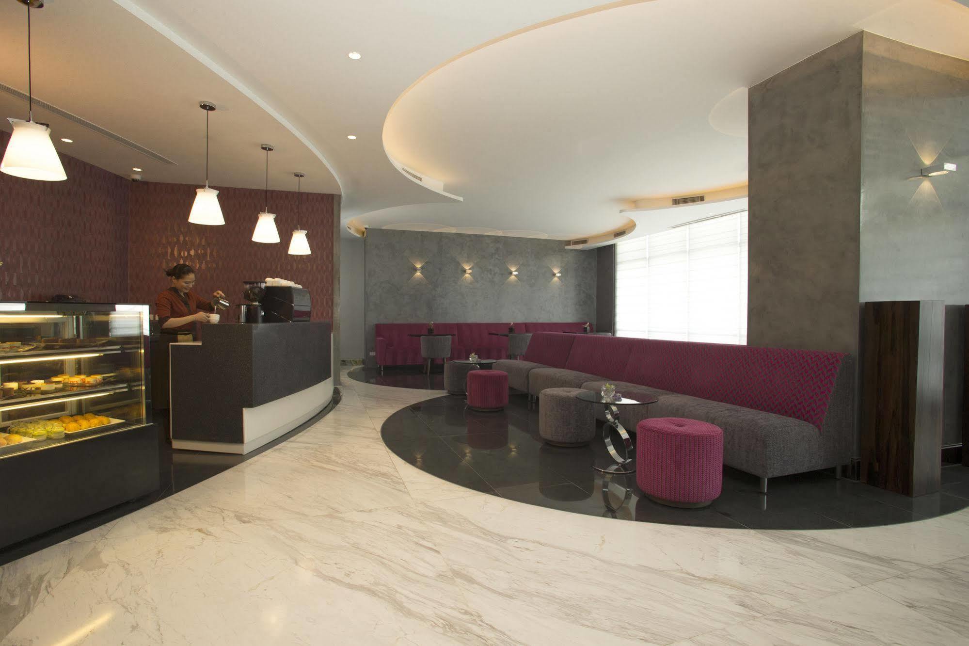 Pasig City Wynwood Hotel מראה חיצוני תמונה